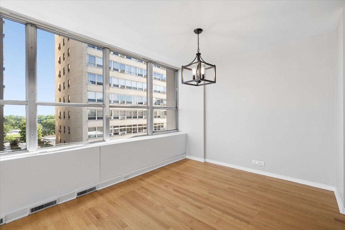 655 W Irving Park Road 502