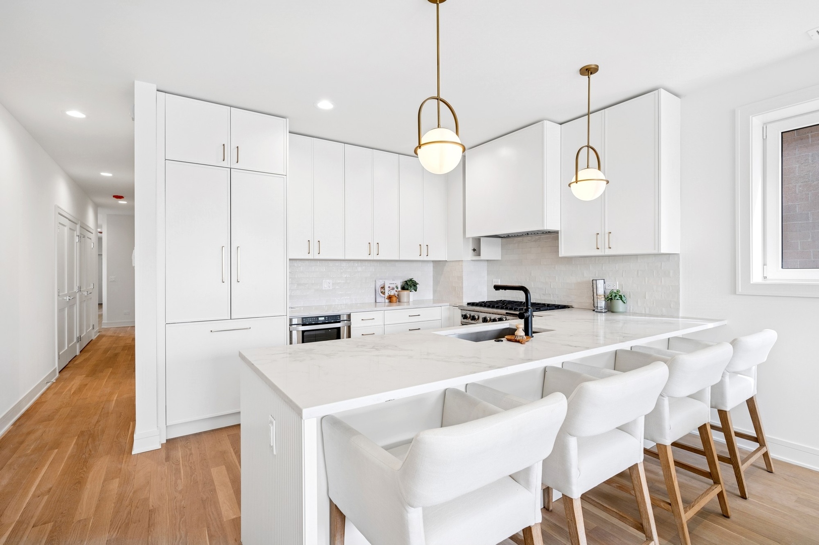 1352 W Diversey Parkway 2
