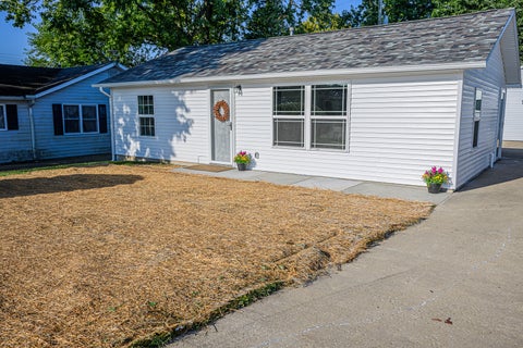 Tiny photo for 3019 Robert Street, Bloomington, IL 61704 (MLS # 12732326)