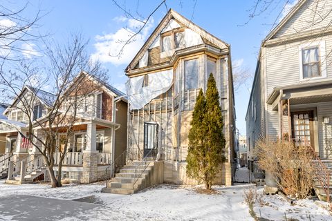 Tiny photo for 1904 W Berwyn Avenue, Chicago, IL 60640 (MLS # 12582087)