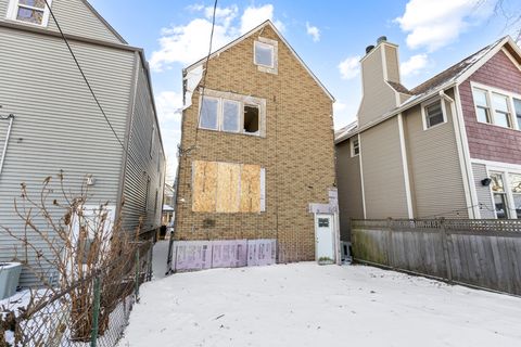 Tiny photo for 1904 W Berwyn Avenue, Chicago, IL 60640 (MLS # 12582087)