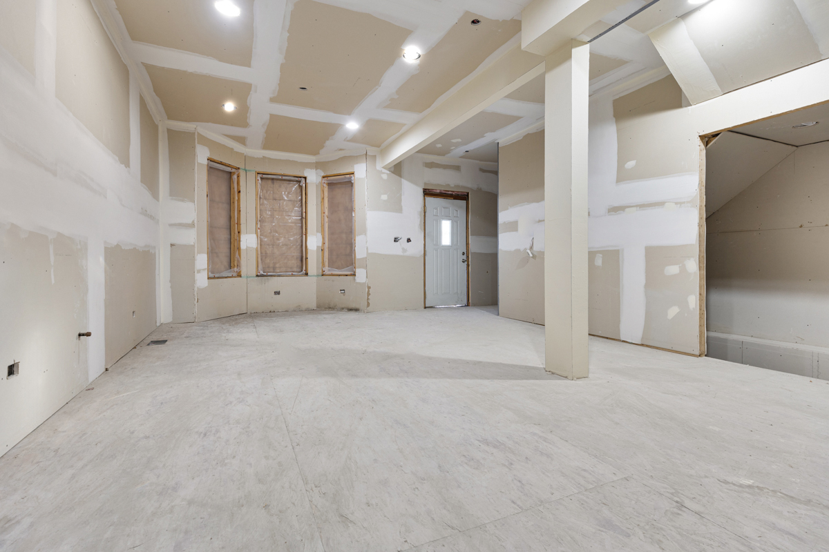 1904 W Berwyn Avenue