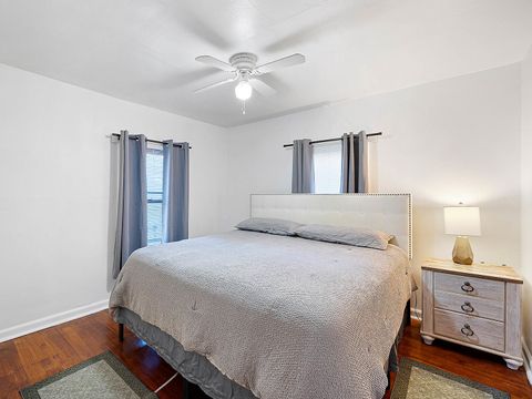 Tiny photo for 281 E North End Avenue, Elmhurst, IL 60126 (MLS # 12496174)
