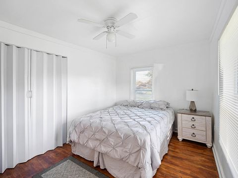 Tiny photo for 281 E North End Avenue, Elmhurst, IL 60126 (MLS # 12496174)