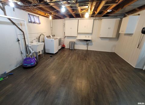 Tiny photo for 235 N INDIANA Avenue, Salem, IL 62881 (MLS # EB460277)