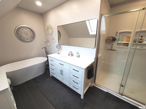 Tiny photo for 235 N INDIANA Avenue, Salem, IL 62881 (MLS # EB460277)