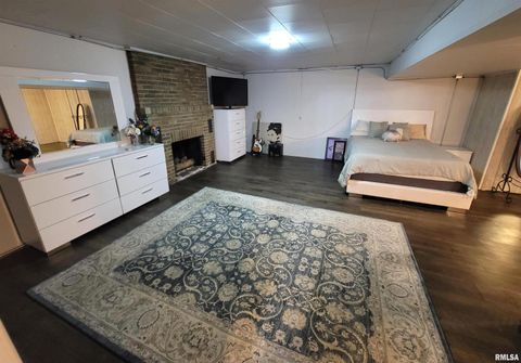 Tiny photo for 235 N INDIANA Avenue, Salem, IL 62881 (MLS # EB460277)