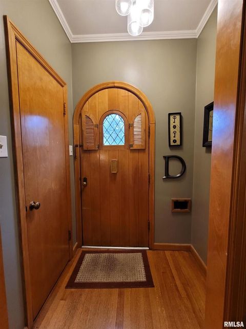 Tiny photo for 235 N INDIANA Avenue, Salem, IL 62881 (MLS # EB460277)