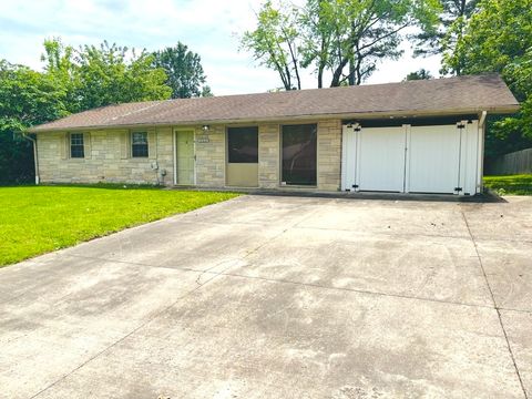 Photo of 1709 W Sunset Drive, Carbondale, IL 62901 (MLS # 12642589)