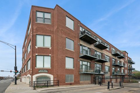 2222 W Diversey Avenue 407 Chicago IL 60647