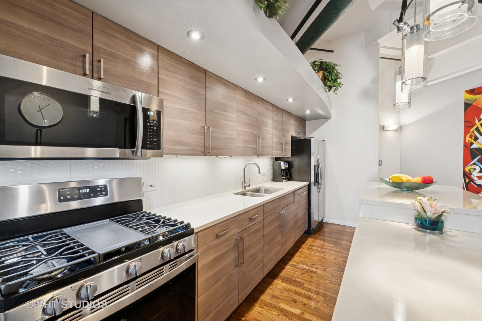 2222 W Diversey Avenue 407
