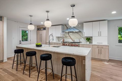 Tiny photo for 1077 Green Bay Road, Glencoe, IL 60022 (MLS # 12505588)