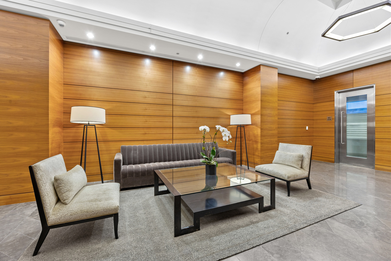 6 N Michigan Avenue 806