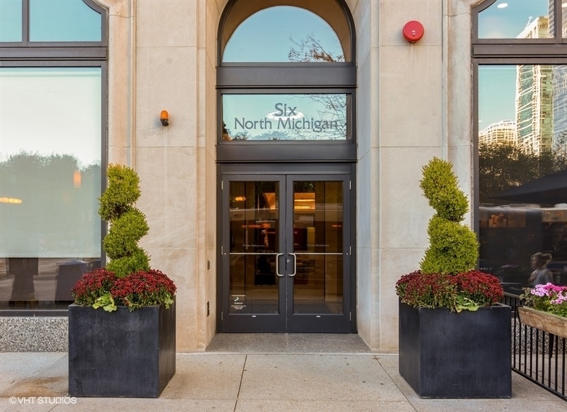 6 N Michigan Avenue 806