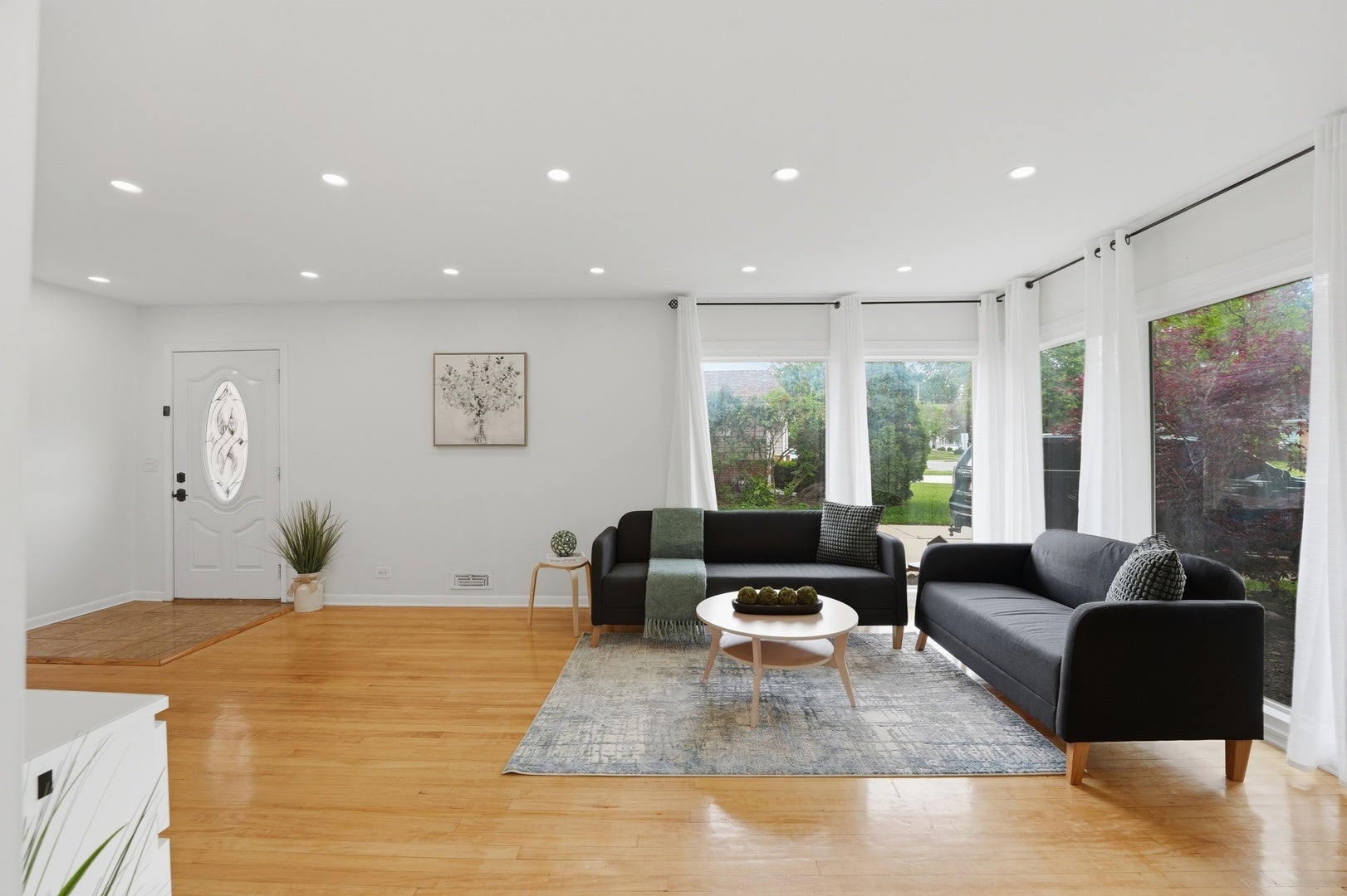 5 S Waterman Avenue