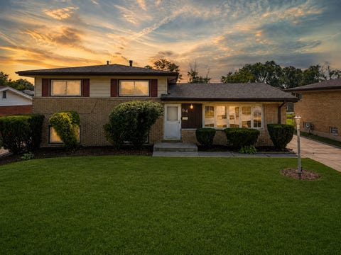 Tiny photo for 64 Peyton Drive, Chicago Heights, IL 60411 (MLS # 12727949)