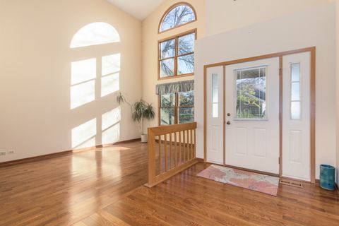 Tiny photo for 1956 N Lake Arlington Drive, Arlington Heights, IL 60004 (MLS # 12497172)