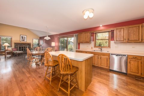 Tiny photo for 1956 N Lake Arlington Drive, Arlington Heights, IL 60004 (MLS # 12497172)