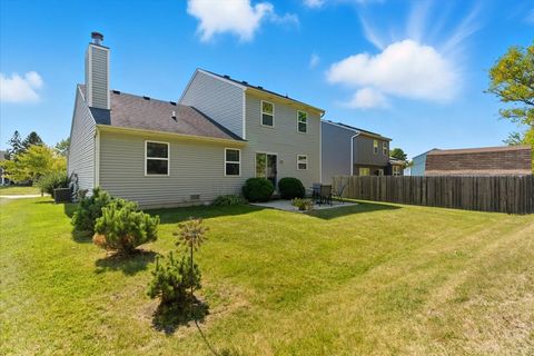 Tiny photo for 66 W Lindsay Drive, Round Lake Beach, IL 60073 (MLS # 12476081)