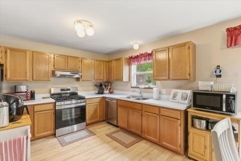 Tiny photo for 66 W Lindsay Drive, Round Lake Beach, IL 60073 (MLS # 12476081)