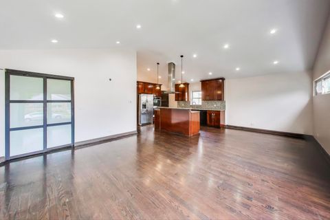 Tiny photo for 6544 N Albany Avenue, Chicago, IL 60645 (MLS # 12462471)