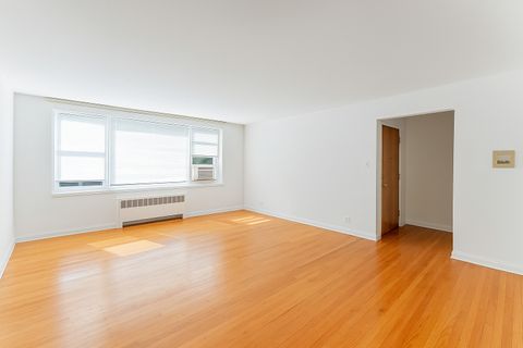 Tiny photo for 6035 N Damen Avenue #109, Chicago, IL 60659 (MLS # 12606358)