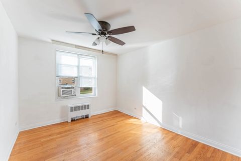 Tiny photo for 6035 N Damen Avenue #109, Chicago, IL 60659 (MLS # 12606358)