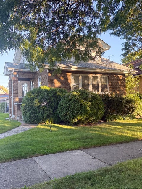 Photo of 1401 S 11th Avenue, Maywood, IL 60153 (MLS # 12769116)