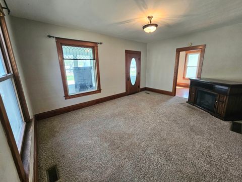 Tiny photo for 602 NE 2nd Street, Aledo, IL 61231 (MLS # 12623120)
