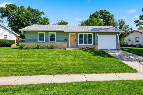 Photo of 372 Clearmont Drive, Elk Grove Village, IL 60007 (MLS # 12696192)