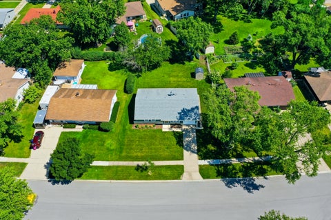 Tiny photo for 372 Clearmont Drive, Elk Grove Village, IL 60007 (MLS # 12696192)