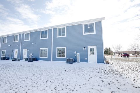 Tiny photo for 1021 Gillespie Lane, Yorkville, IL 60560 (MLS # 12596586)