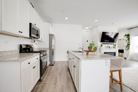 Tiny photo for 1021 Gillespie Lane, Yorkville, IL 60560 (MLS # 12596586)