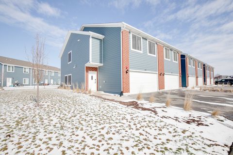 Tiny photo for 1021 Gillespie Lane, Yorkville, IL 60560 (MLS # 12596586)