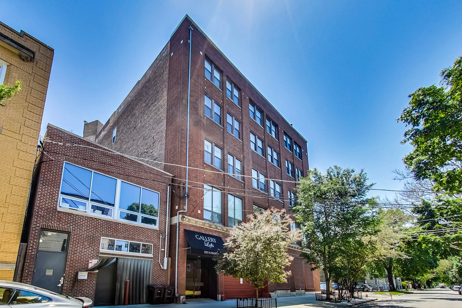 3323 N PAULINA Street 4E