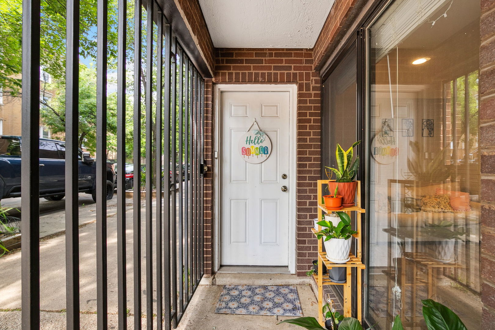 534 W Eugenie Street