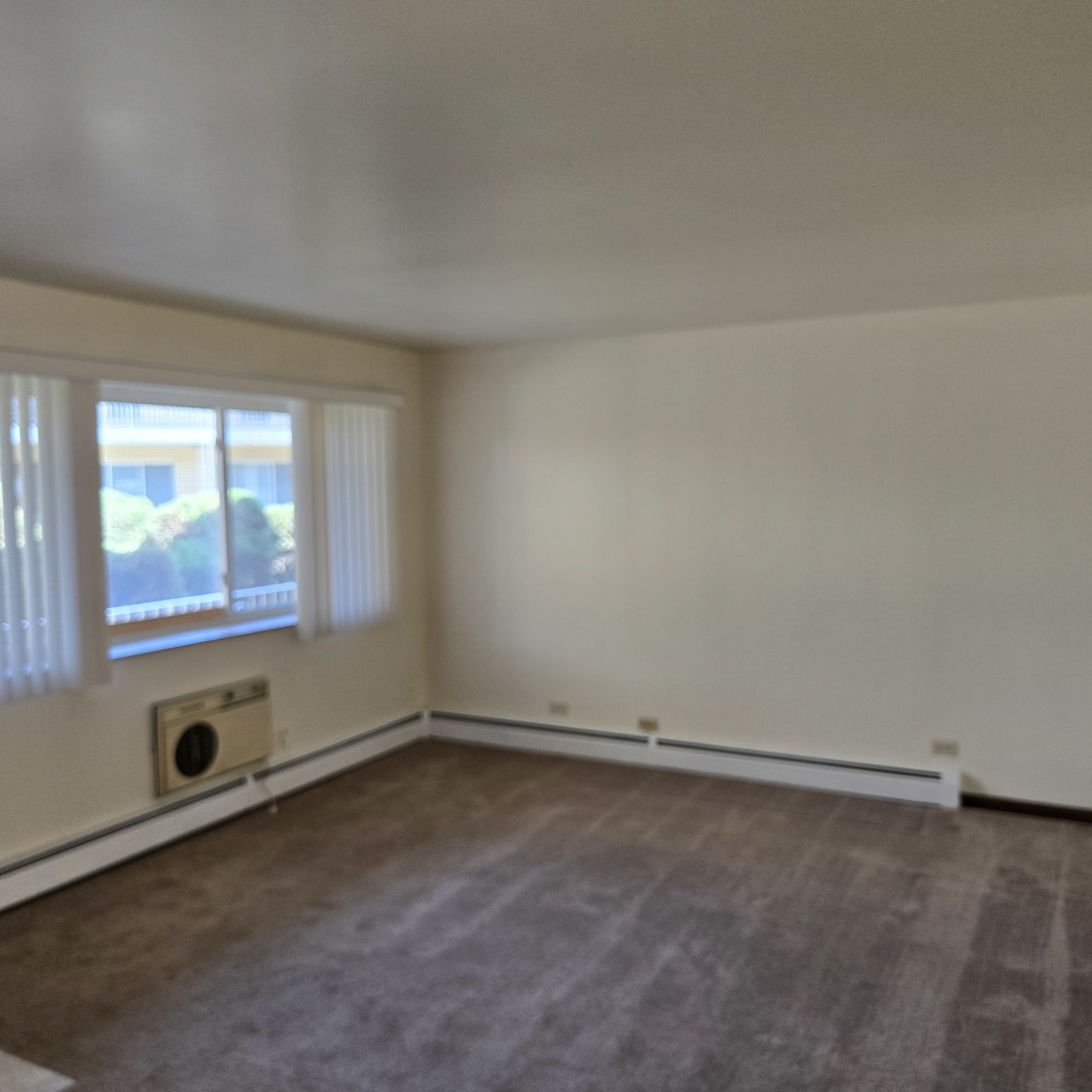 1041 N NORTHWEST Highway A4