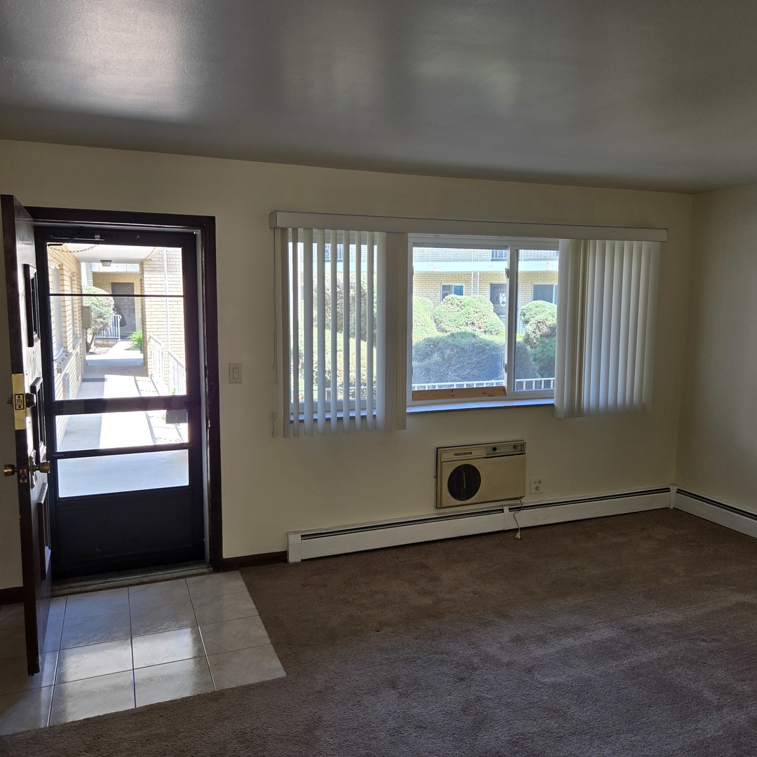 1041 N NORTHWEST Highway A4