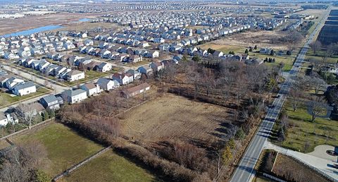 2425 W Wolfs Crossing Road Oswego IL 60543