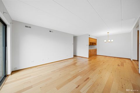 Tiny photo for 13240 W Circle Drive Parkway #304, Crestwood, IL 60418 (MLS # 12607746)