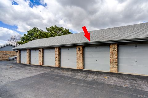 Tiny photo for 13240 W Circle Drive Parkway #304, Crestwood, IL 60418 (MLS # 12607746)