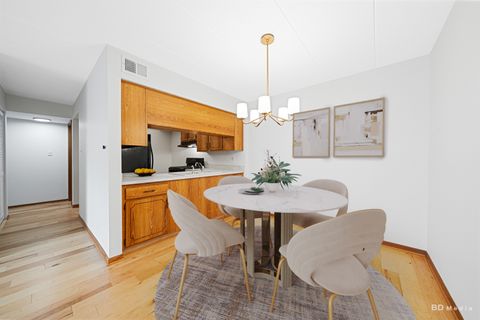 Tiny photo for 13240 W Circle Drive Parkway #304, Crestwood, IL 60418 (MLS # 12607746)