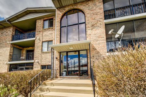 Photo of 13240 W Circle Drive Parkway #304, Crestwood, IL 60418 (MLS # 12607746)