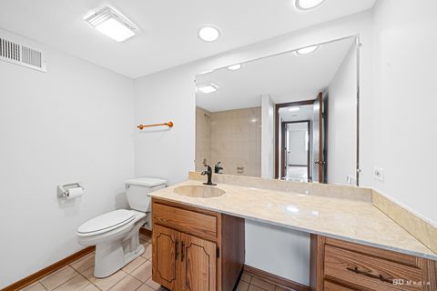 Tiny photo for 13240 W Circle Drive Parkway #304, Crestwood, IL 60418 (MLS # 12607746)