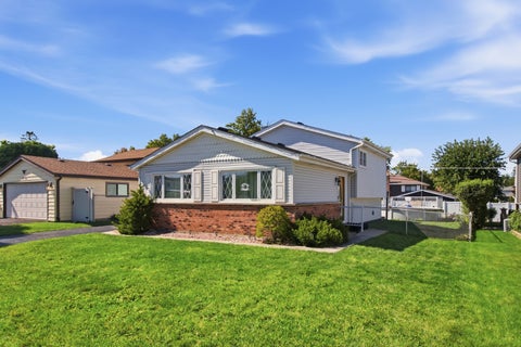 Tiny photo for 526 N Edgewood Avenue, Lombard, IL 60148 (MLS # 12761495)