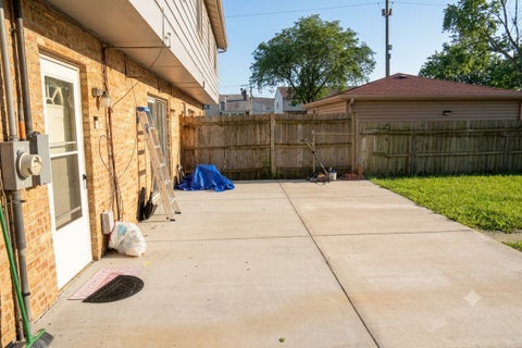 Tiny photo for 9406 N Oak Avenue, Des Plaines, IL 60016 (MLS # 12754256)