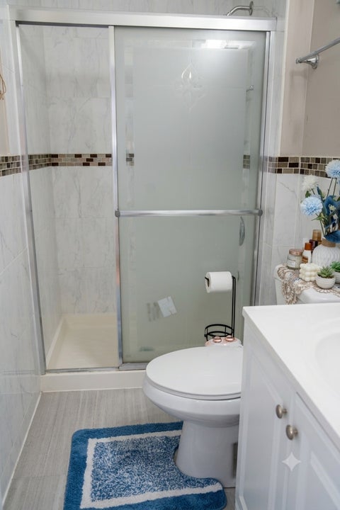 Tiny photo for 9406 N Oak Avenue, Des Plaines, IL 60016 (MLS # 12754256)