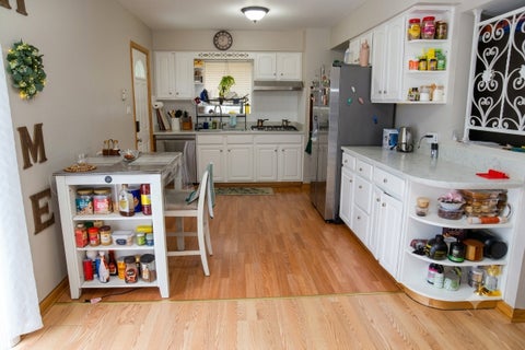 Tiny photo for 9406 N Oak Avenue, Des Plaines, IL 60016 (MLS # 12754256)