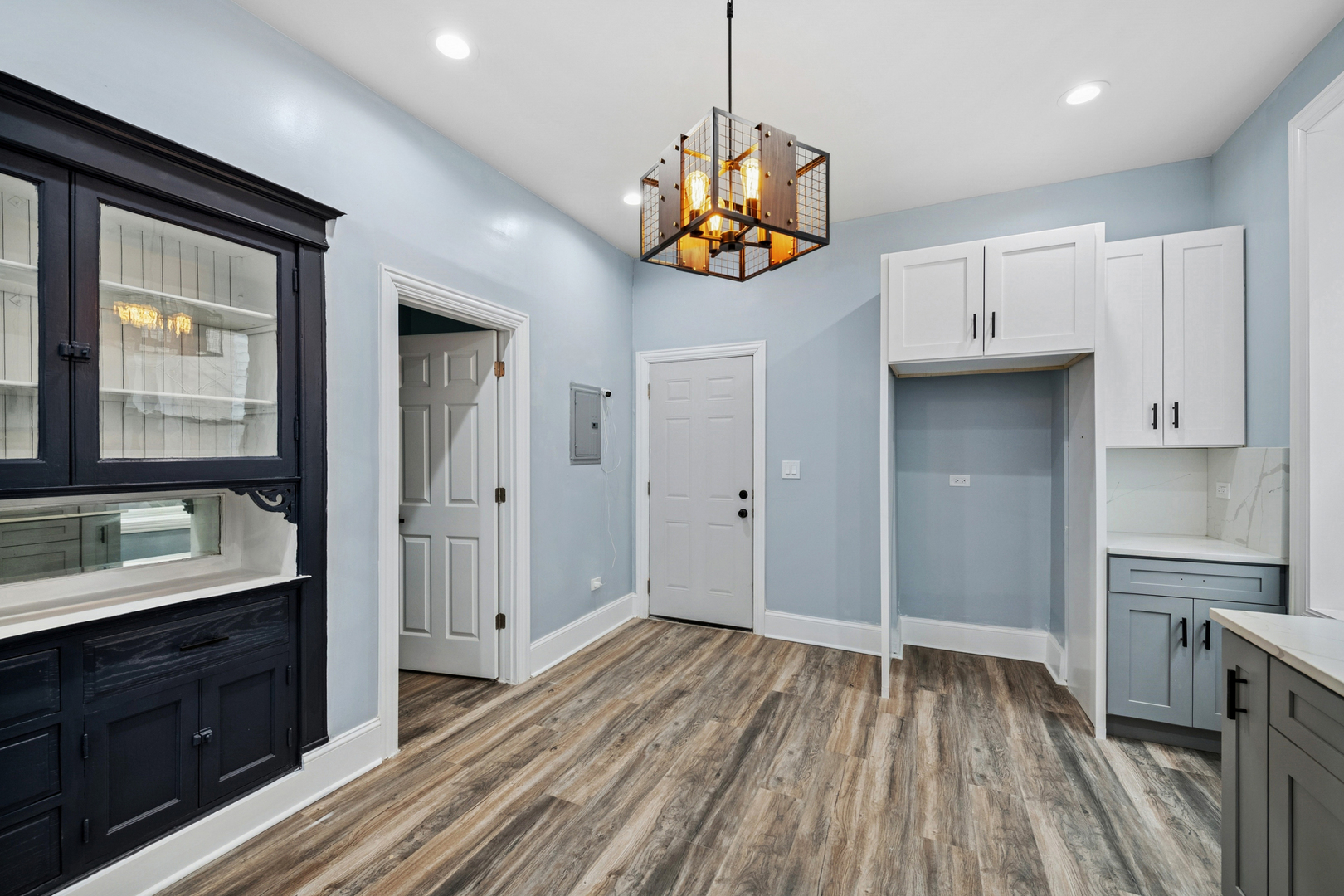 2433 S Harding Avenue