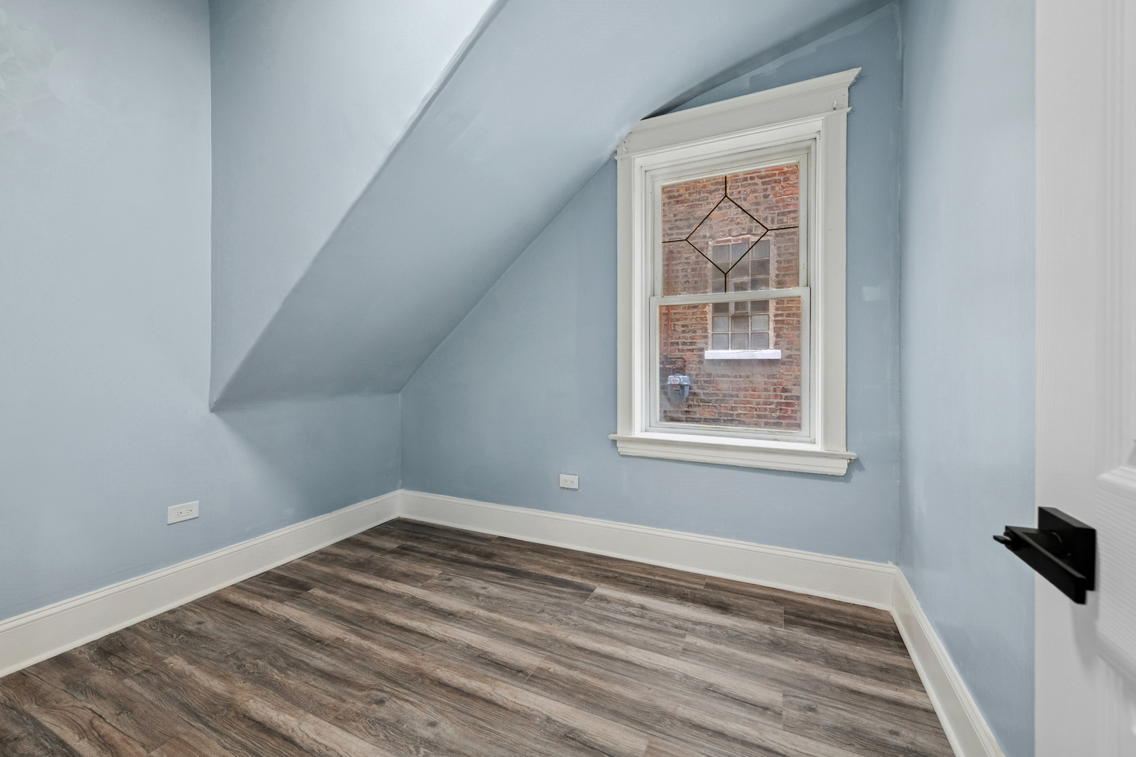 2433 S Harding Avenue